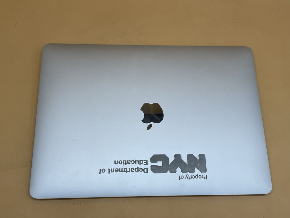 Macbook air m1 8gb 256, стан на фото