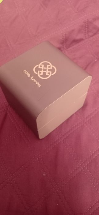 Zegarek damski z bransoletkami Daisy Fuentes