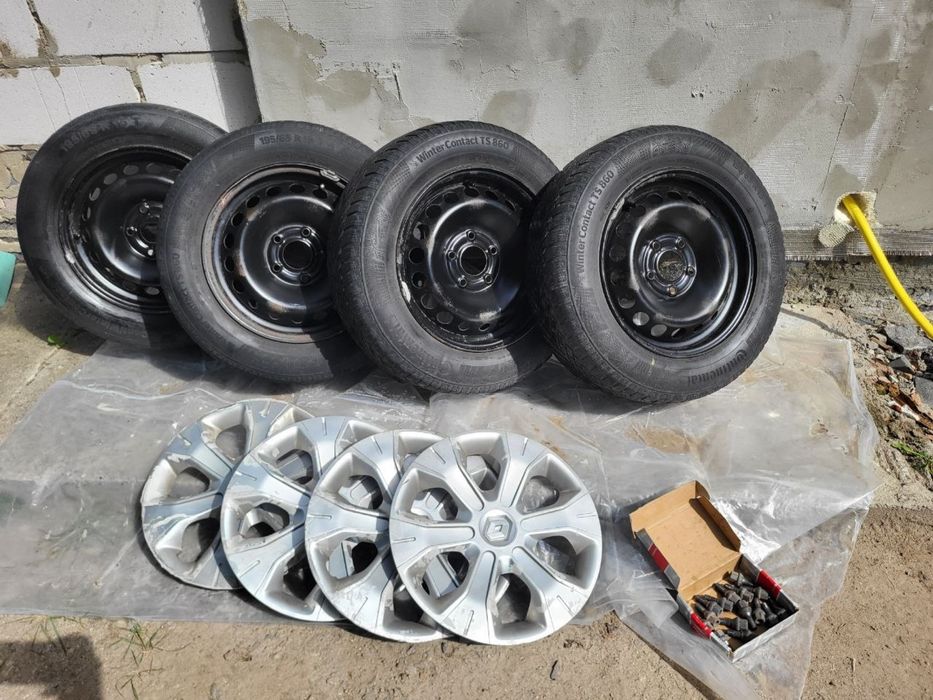 Продам комплект 5/114.3 R15 195/65/15 ковпаки в подарунок