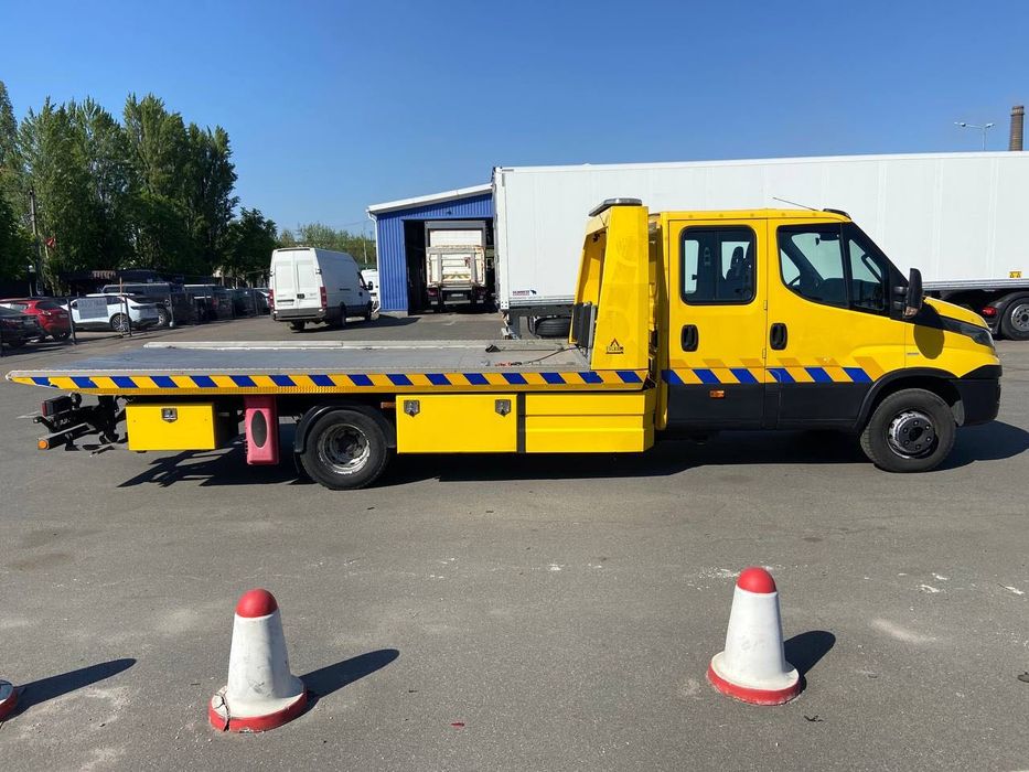 Iveco Daily 70-180 • Евакуатор • 2016 • 3.0 Diesel • Falkom FAS 3000 • 7 місць