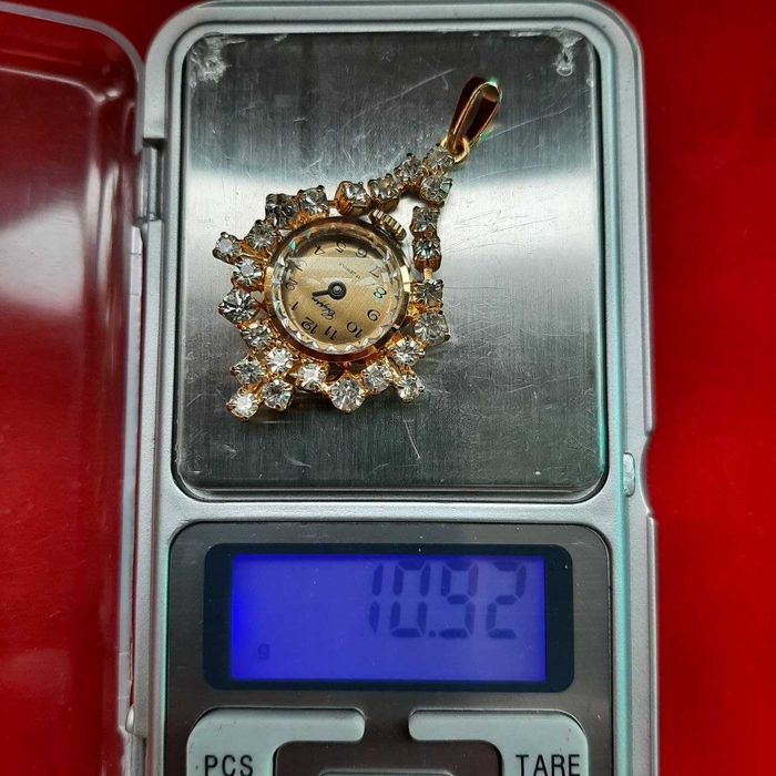 Вінтажний механічний кулон- годинник Clipper 17 Jewels ( на ходу)