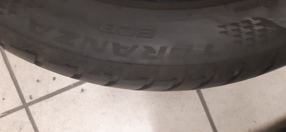 Opony 215/50R18  Bridgestone Turanza