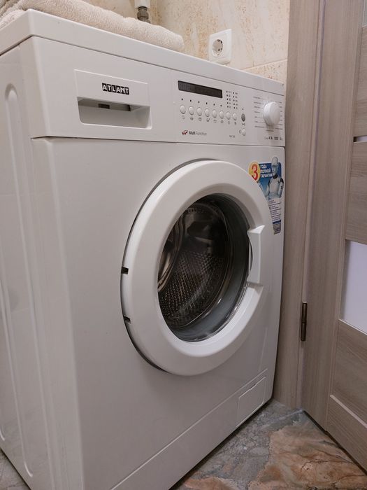 Подобова оренда З СВІТЛОМ вул.Лисенка 8 -Центр