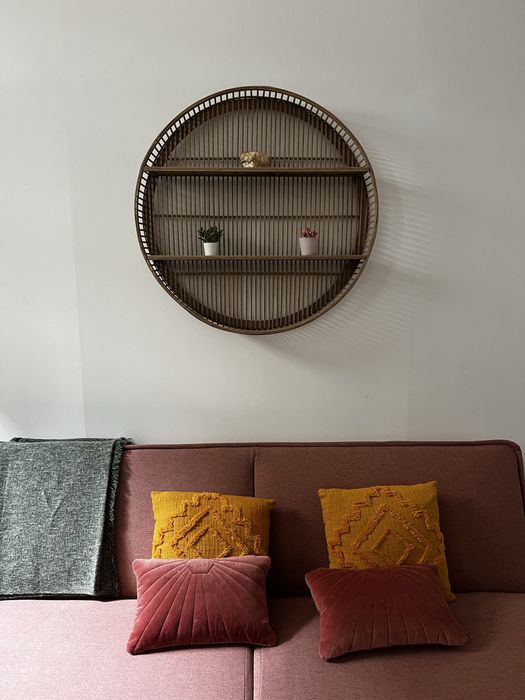 Peça decoração de parede madeira com prateleiras