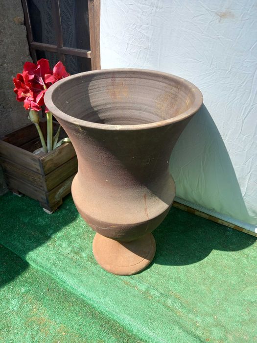 Vaso em barro (imitação de ferro)