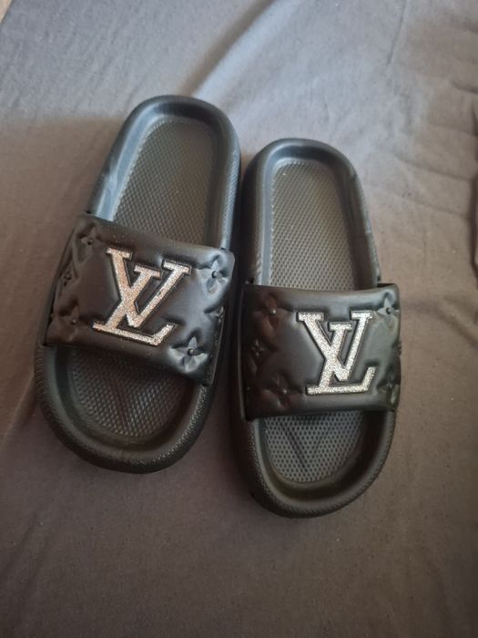 Klapki damskie LV rozmiar 36 czarne nowe