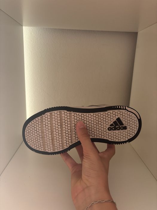 sapatilhas brancas menino