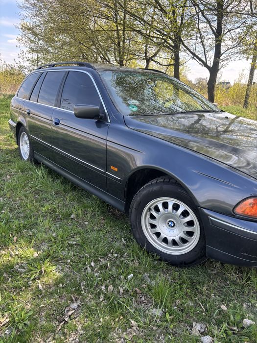 Продам бмв 520 е39