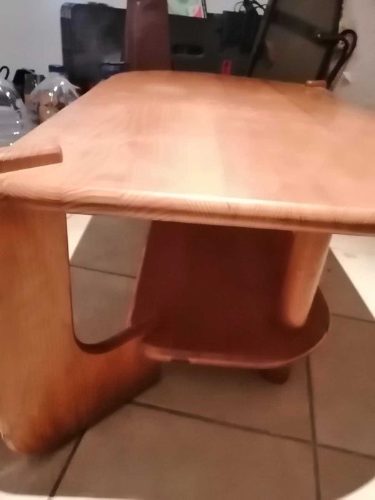 Mesa de centro (de apoio)