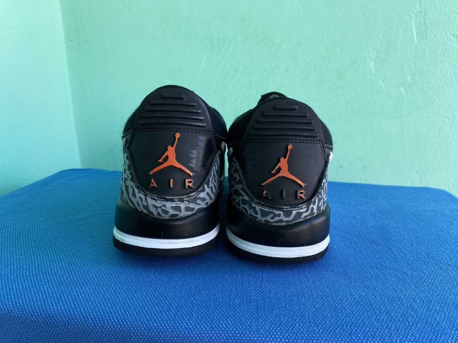 Кросівки Jordan Legacy 312