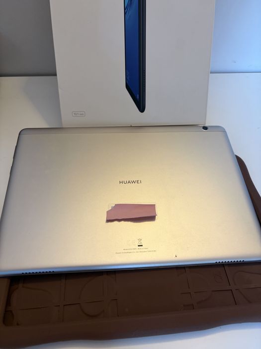 Tablet huawei t5 z etui