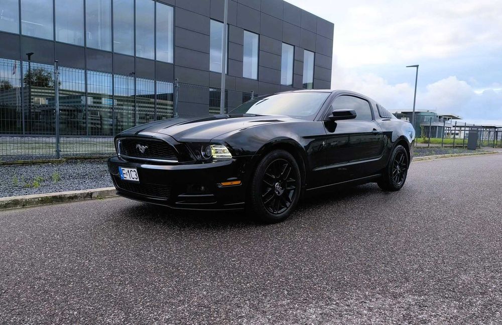 Ford Mustang 3.7V6 305KM 80tys.mil 6LAT1WŁ TEMPOMAT XENON 18" KLIMA OKAZJA STAN BDB