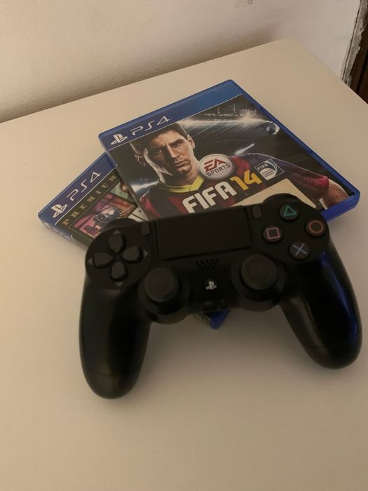 Ps4 + 1 comando + 2 jogos perfeito para si
