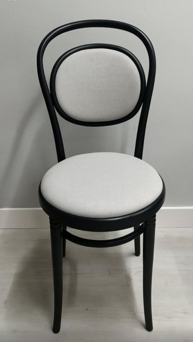 Krzesła Thonet Fameg Radomsko po renowacji dostępne 50sztuk