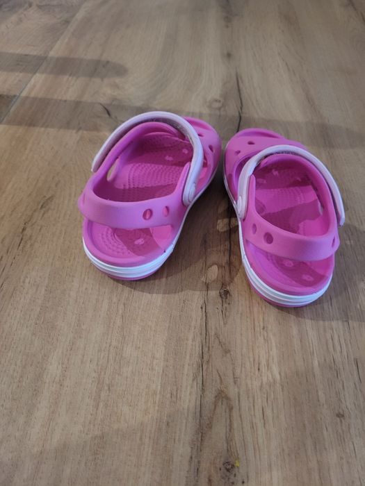 Sandaly Crocs dziewczece
