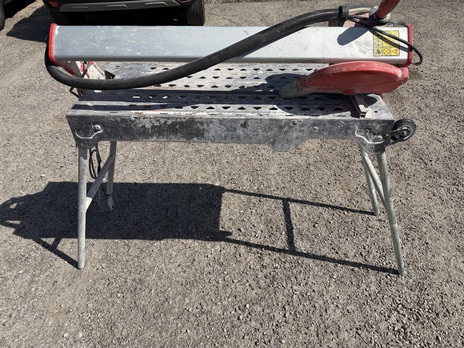 Maquina de corte para tijoleira - RUBI