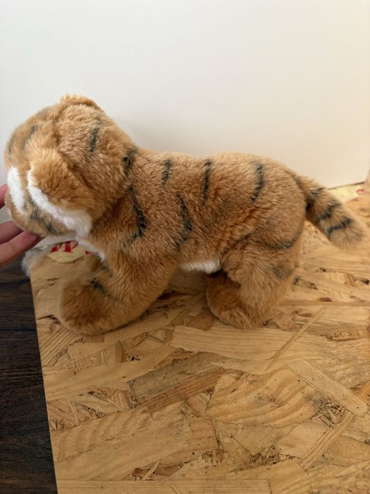 Игрушка тигрёнок