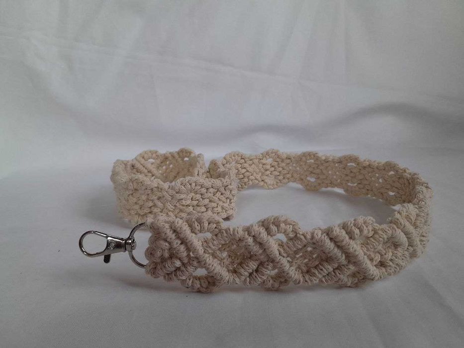 Жіноча кругла сумочка з плетеним ременем через плече. Handmade