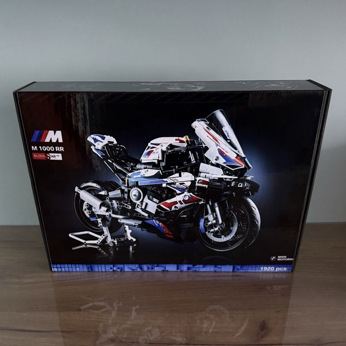 Конструктор Technic BMW M 1000 RR 1920 деталей в коробці