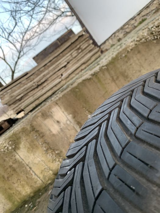 Резина Michelin 225 40 R18