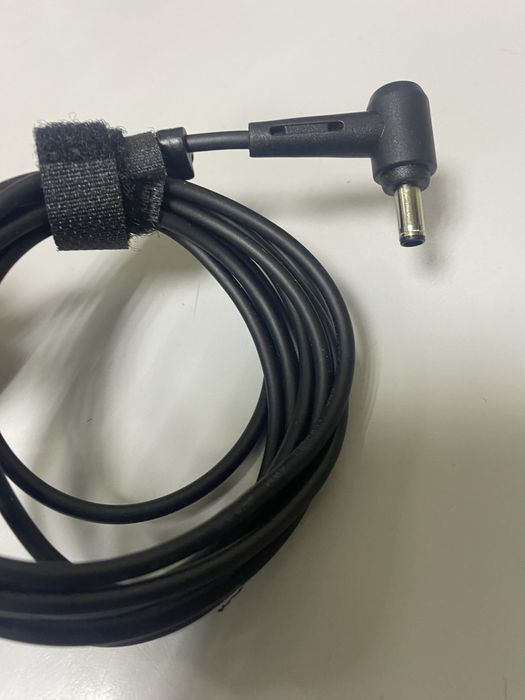 Блок живлення (зарядка) ноутбука Asus 45W (19V 2,37А 4,5мм*3,0мм)