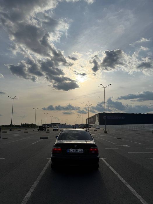 Продам BMW E39 2.0
