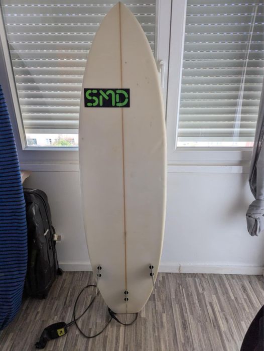 Prancha de surf 6’4 – 38L