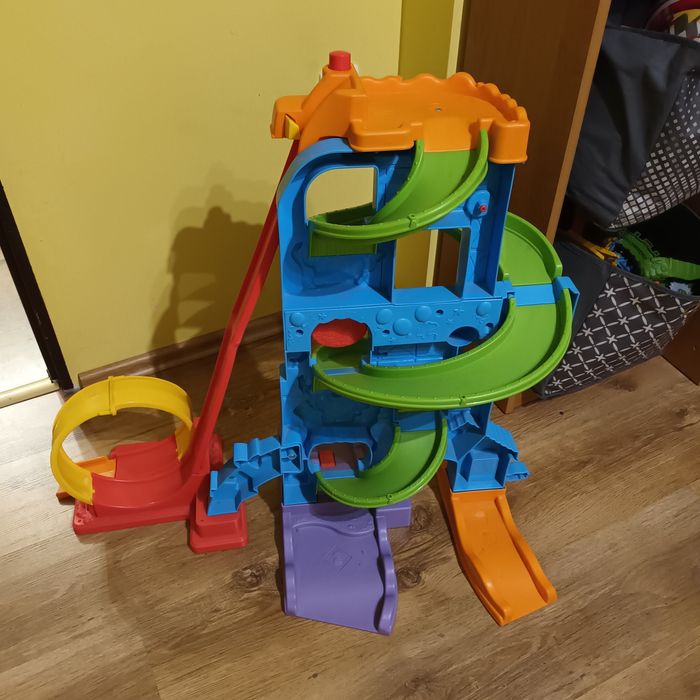 Zjeżdżalnia do autek Fisher price