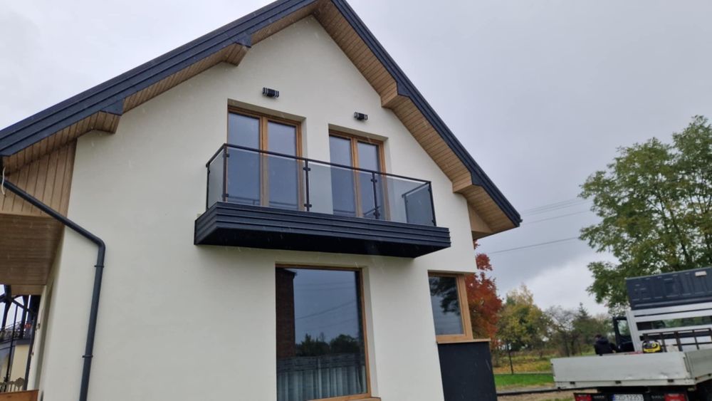 Balustrady stalowe szklane barierki