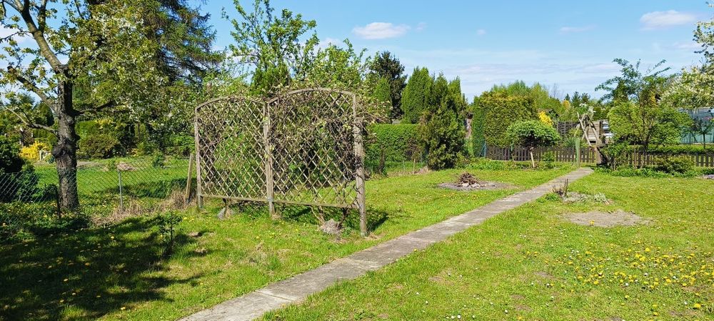 Sprzedam działkę RODO na terenie ogródków  "Kolejarz 500m2