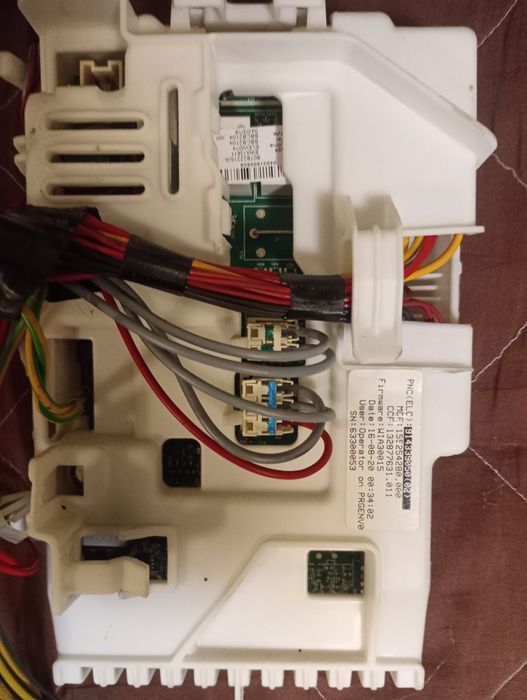 Запчастини до пральної машинки Electrolux