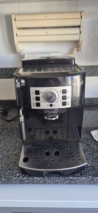 De’Longhi Magnifica S (ECAM 22.110.B)