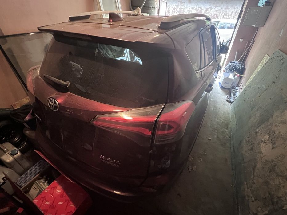Toyota RAV4 Hybrid 2,5  2017р з ДТП
