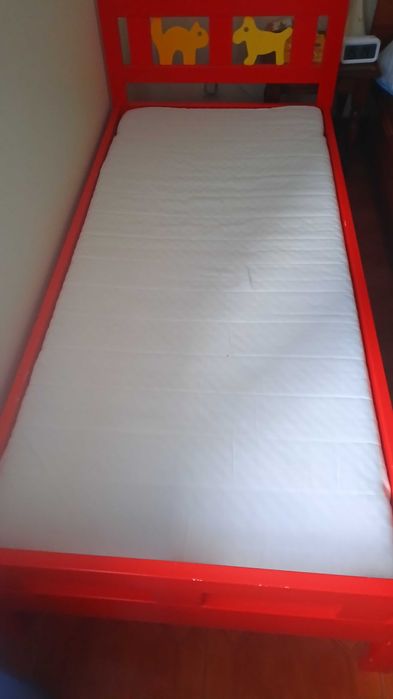 Cama criança Ikea com colchão