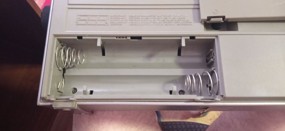Продам магнітолу Philips 8214