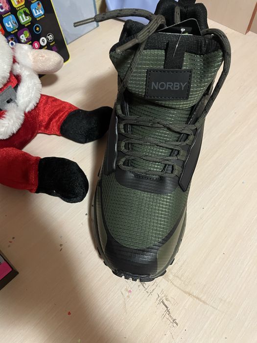 Кросівки чоловіча зима нові!