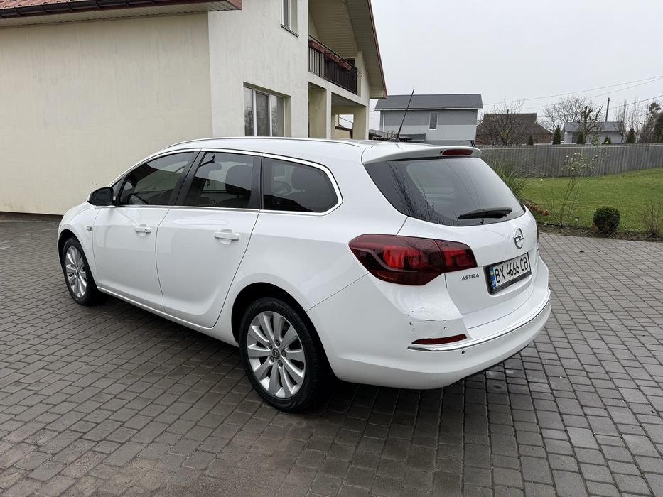 Продам Opel Astra Sports Tourer 1.7 cdti