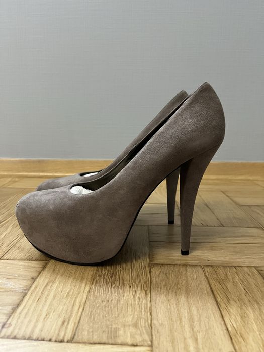 Туфлі туфли стріпи stuart weitzman