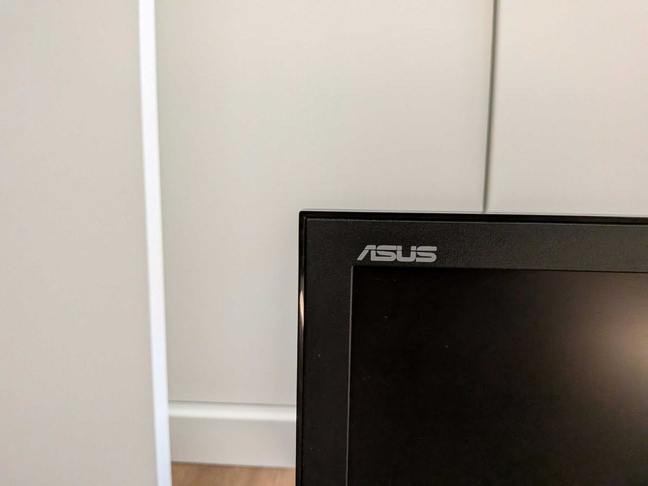 Monitor 19 polegadas (48 cm)