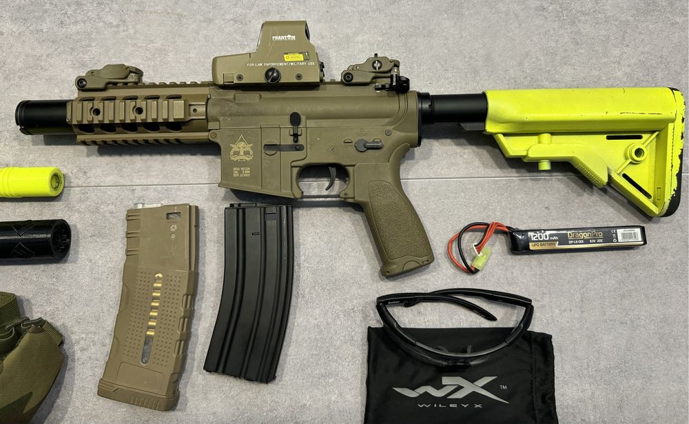 Arma Airsoft Evolution Recon UX8 Amplified Carbontech