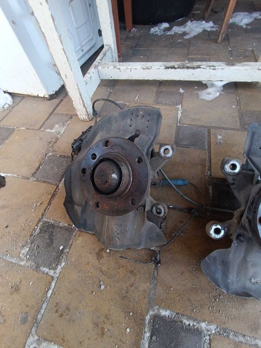 Цапфа БМВ Е46 Кулак поворотный BMW E46 ABS АБС БМВ Е46