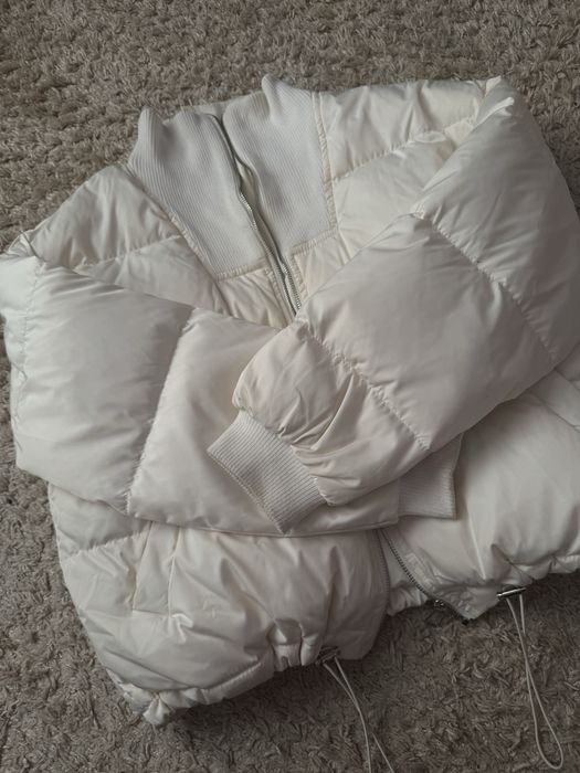 Весняна куртка-бомбер