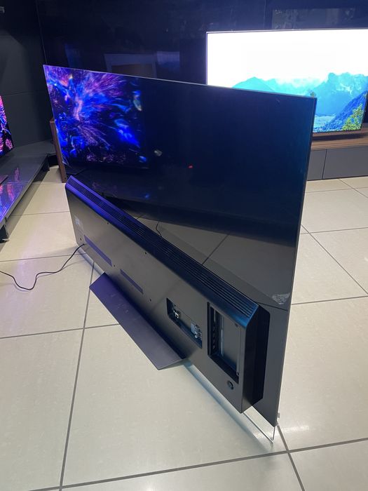 65’ LG OLED65E8.