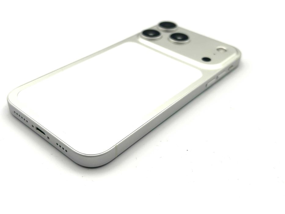 Telefon iphone 11 jak 17 pro