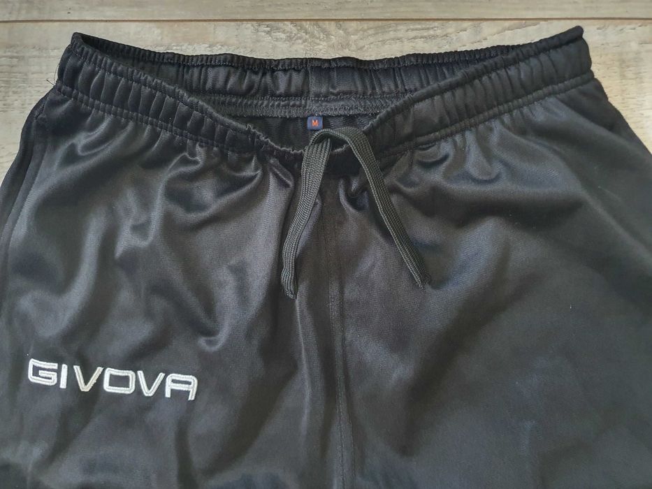 Dres GIVOVA roz. M, jak NOWY