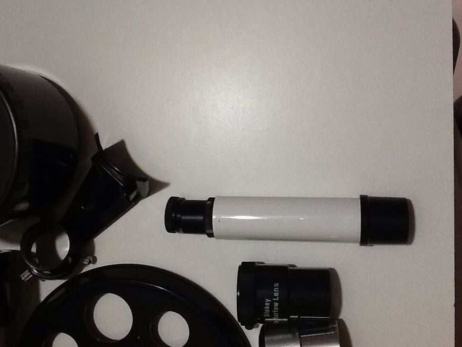 Telescópio com lente, bolsa e acessórios, tripé