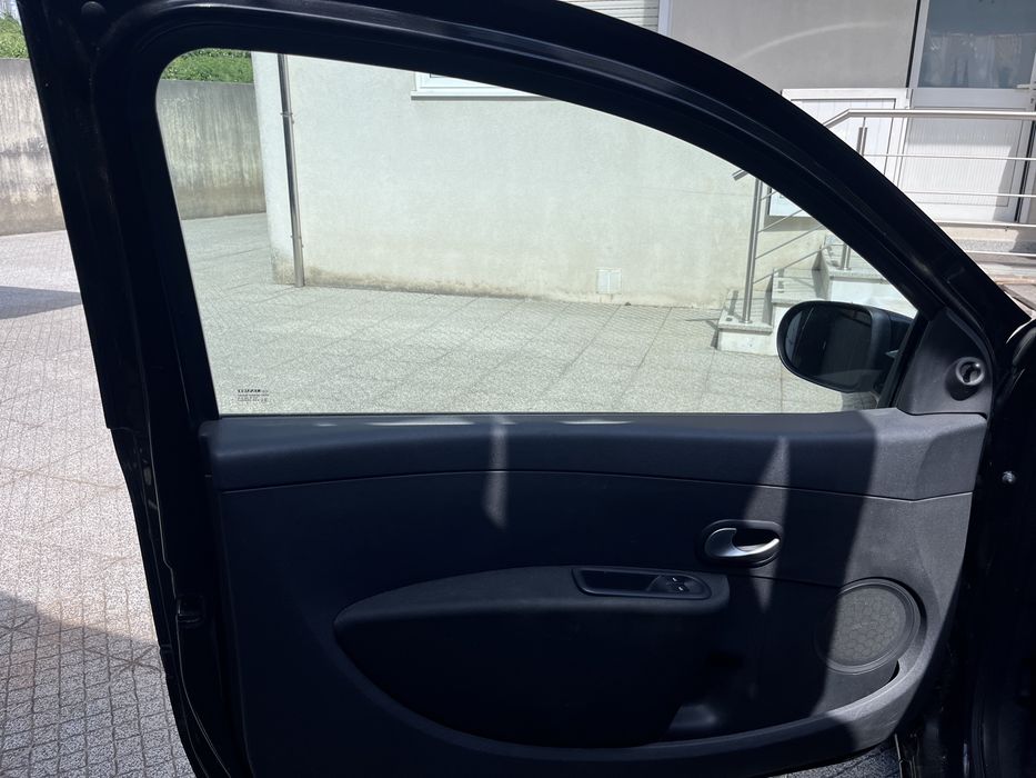 Renault Clio — fotografia 5