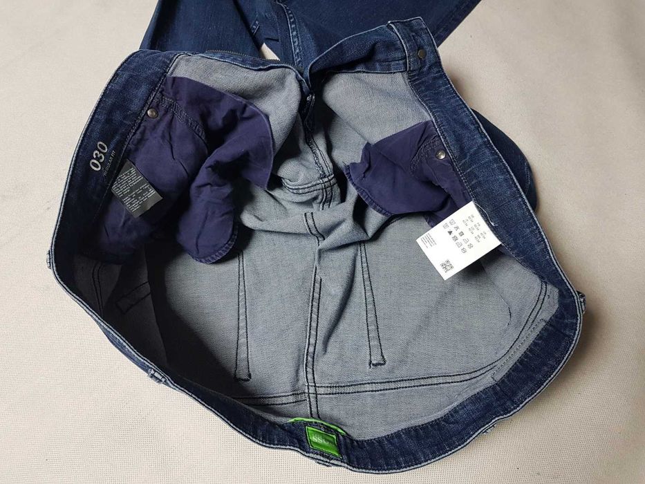 HUGO BOSS - C-B4 / Regular Fit roz. W42L34 pas 113 cm Ideał