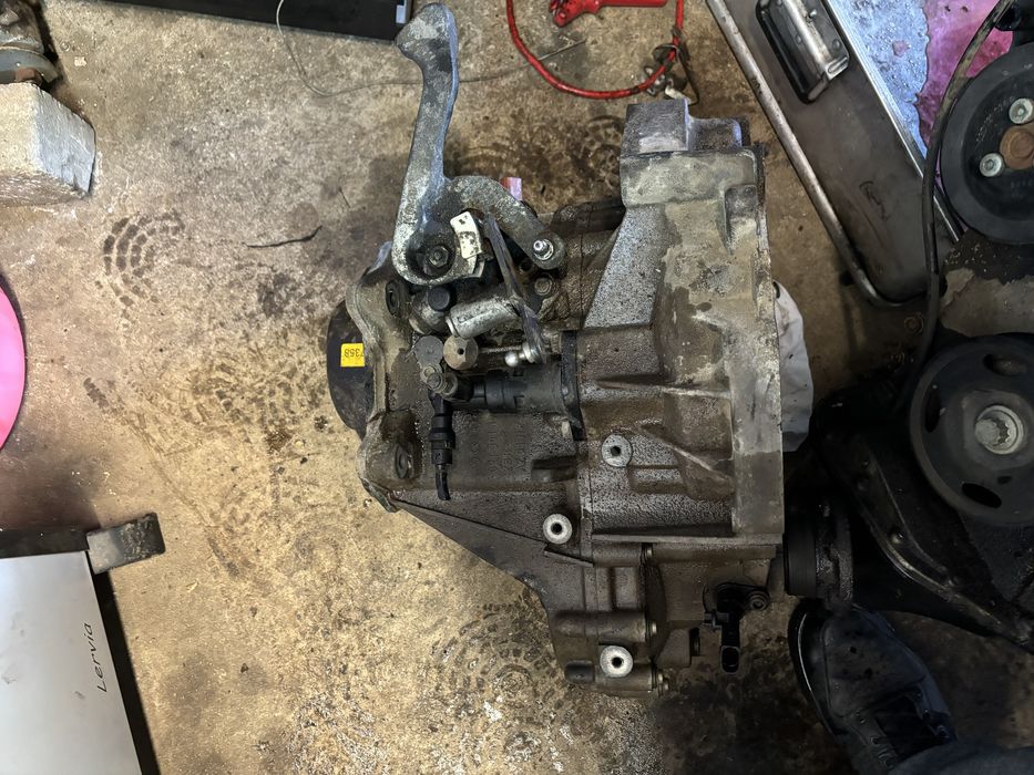 Skrzynia biegow 1.2 benzyna VW 02T301103L