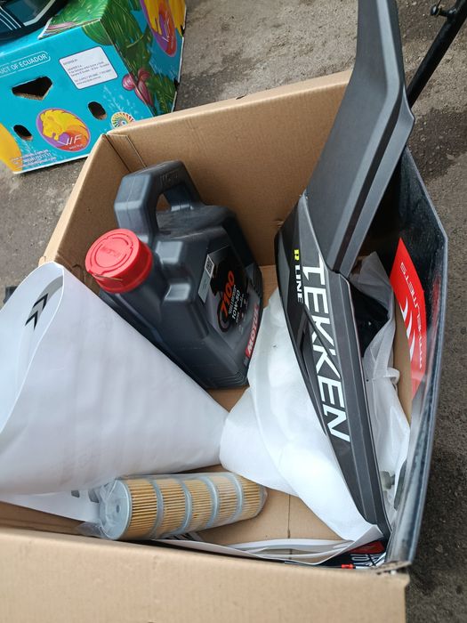 Продам текен 300 кубовий 25 року  майже новий 3 рази їздив